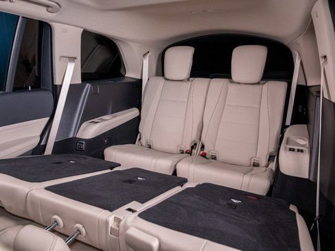 New 2026 Mercedes-Benz GLS 450 4MATIC image 30