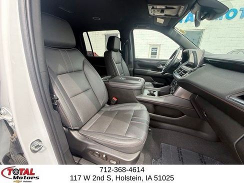 Used 2023 Chevrolet Suburban RST AWD/4WD image 16