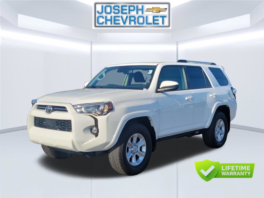 Used 2024 Toyota 4Runner SR5 RWD image 2