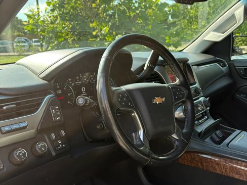 Used 2019 Chevrolet Tahoe Premier w/ RST 6.2L Performance Edition AWD/4WD image 10
