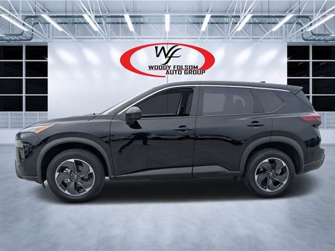 Used 2025 Nissan Rogue SV FWD image 6