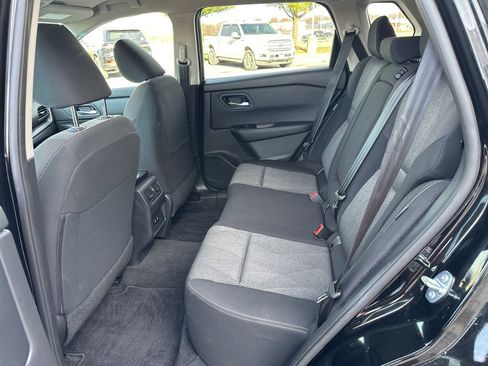 Used 2024 Nissan Rogue SV image 44