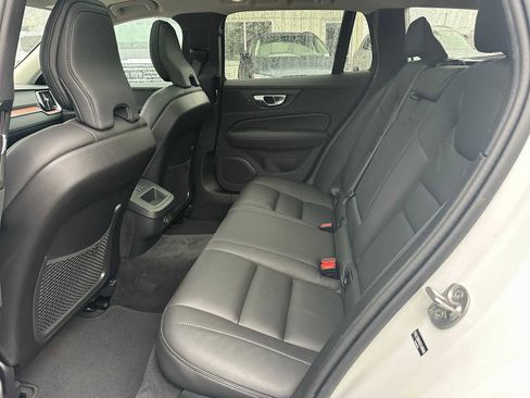 Certified 2025 Volvo V60 B5 Cross Country Plus image 15