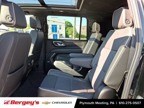 Certified 2024 Chevrolet Suburban Premier AWD/4WD image 14