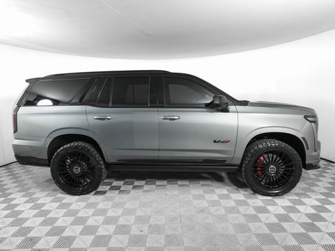 Used 2026 Cadillac Escalade V w/ LPO, ONYX Package image 5