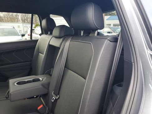 Used 2024 Volkswagen Tiguan SE R-Line image 14