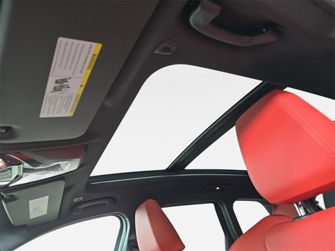 Used 2025 BMW X1 xDrive28i w/ Convenience Package image 32