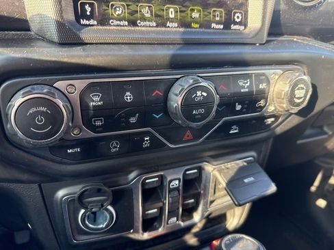 Used 2022 Jeep Wrangler Unlimited Sport image 20