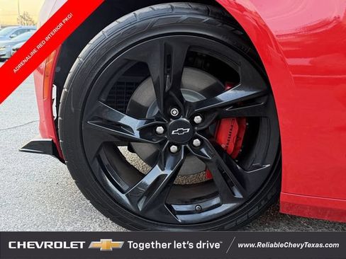 Used 2022 Chevrolet Camaro SS RWD image 10