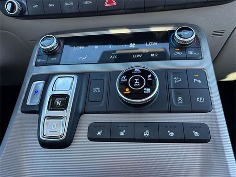 Used 2023 Hyundai Palisade Calligraphy image 24