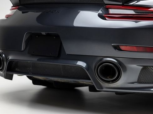 Used 2018 Porsche 911 GT2 RS image 63