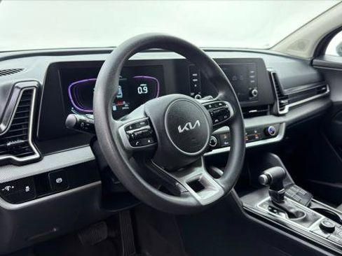 Used 2025 Kia Sportage LX FWD image 24