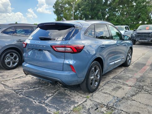 Used 2023 Ford Escape ST-Line w/ Tech Pack #1 FWD image 5