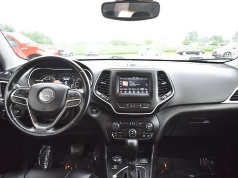 Used 2021 Jeep Cherokee Latitude Plus AWD/4WD image 38