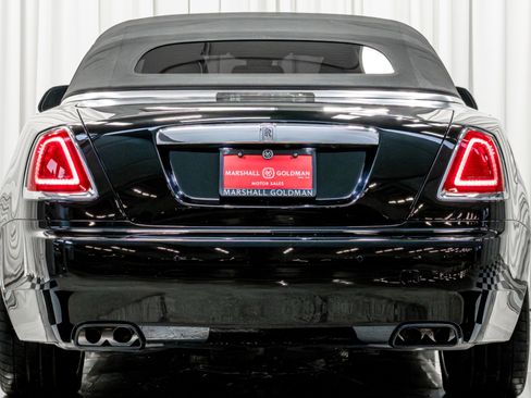 Used 2017 Rolls-Royce Dawn RWD image 9