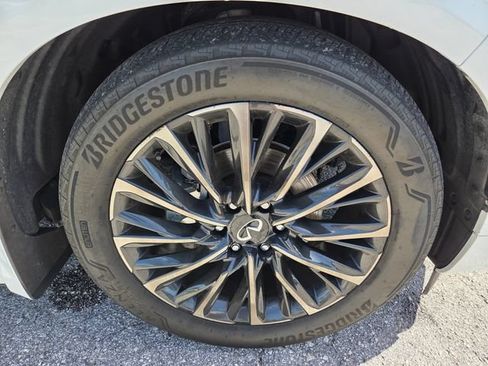 Certified 2025 INFINITI QX80 Autograph AWD/4WD image 9