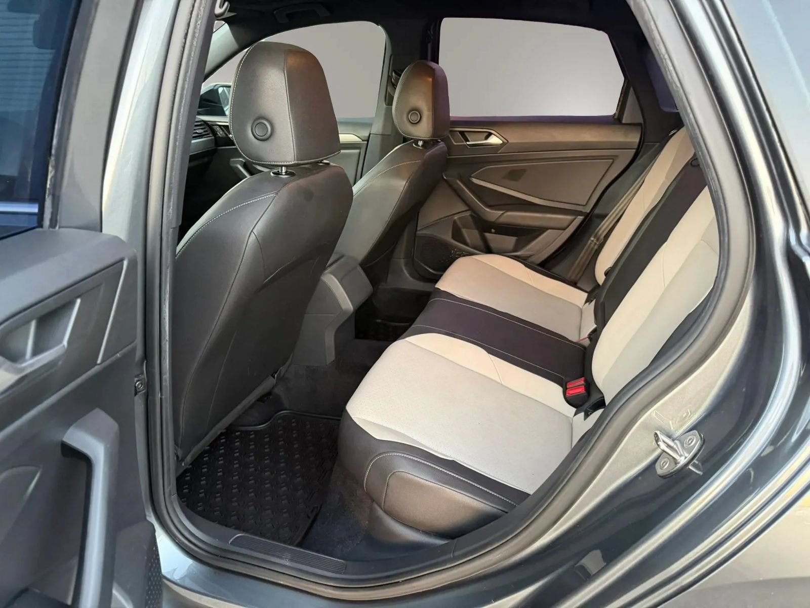 Used 2019 Volkswagen Jetta R-Line FWD image 22