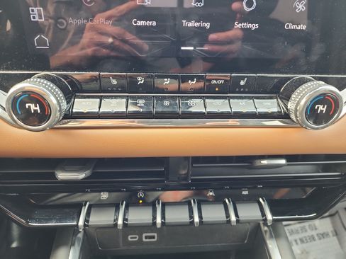 Certified 2026 GMC Canyon AT4 AWD/4WD image 15