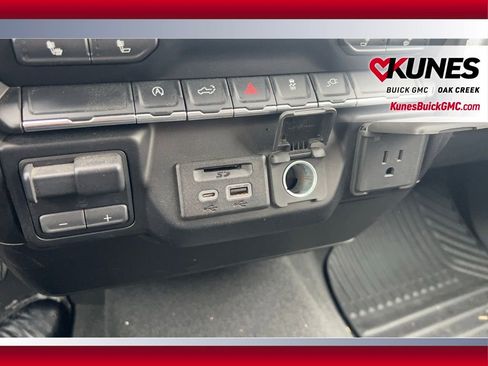 Used 2019 Chevrolet Silverado 1500 LT w/ All-Star Edition image 6