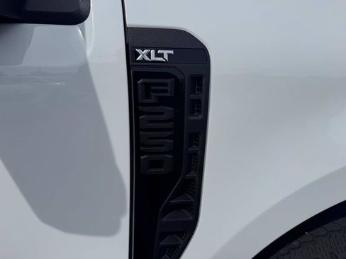 Used 2025 Ford F250 XLT w/ Black Appearance Package AWD/4WD image 25