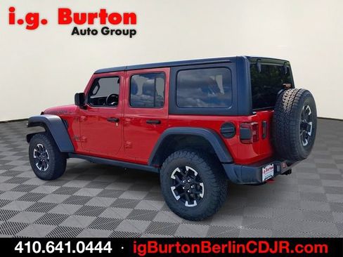 Used 2026 Jeep Wrangler Unlimited Rubicon AWD/4WD image 4