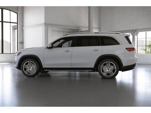 Certified 2022 Mercedes-Benz GLS 450 4MATIC image 34