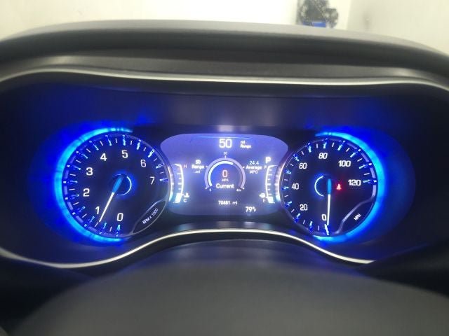 Used 2024 Chrysler Pacifica Touring-L FWD image 25