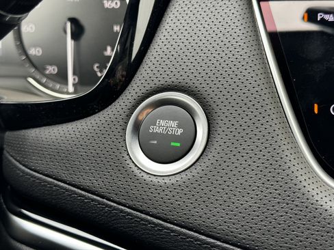 New 2025 Cadillac XT6 Luxury image 31