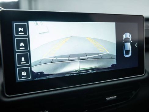 Used 2025 Lotus Emira RWD image 27