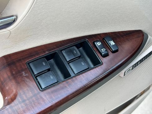 Used 2011 Toyota Venza AWD image 14