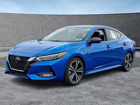 Used 2023 Nissan Sentra SR w/ SR Premium Package FWD image 4