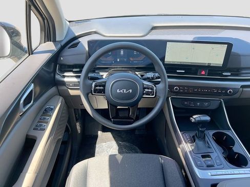 New 2026 Kia Carnival LX FWD image 21
