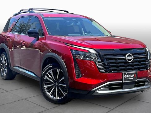 New 2026 Nissan Pathfinder Platinum AWD/4WD image 2