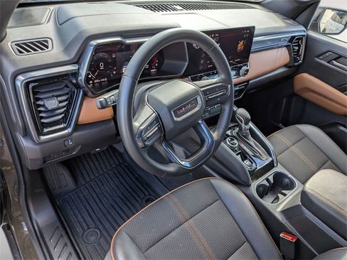 Used 2024 GMC Canyon AT4 w/ Technology Package image 11