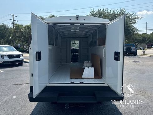 Certified 2024 Ford E-350 and Econoline 350 Super Duty w/ Power Windows & Locks Group RWD image 12