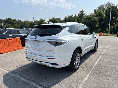 Used 2022 Buick Enclave Avenir w/ Avenir Technology Package AWD/4WD image 7