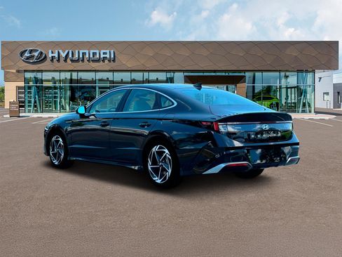 New 2024 Hyundai Sonata SEL w/ Convenience Package FWD image 5