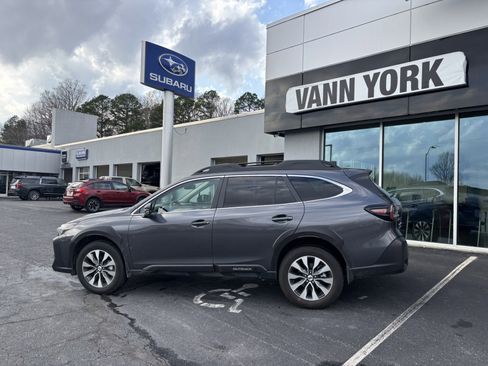 Certified 2025 Subaru Outback Limited image 2