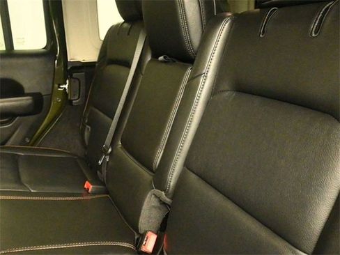 Used 2022 Jeep Wrangler Unlimited Rubicon w/ Xtreme Recon 35" Tire Package image 11