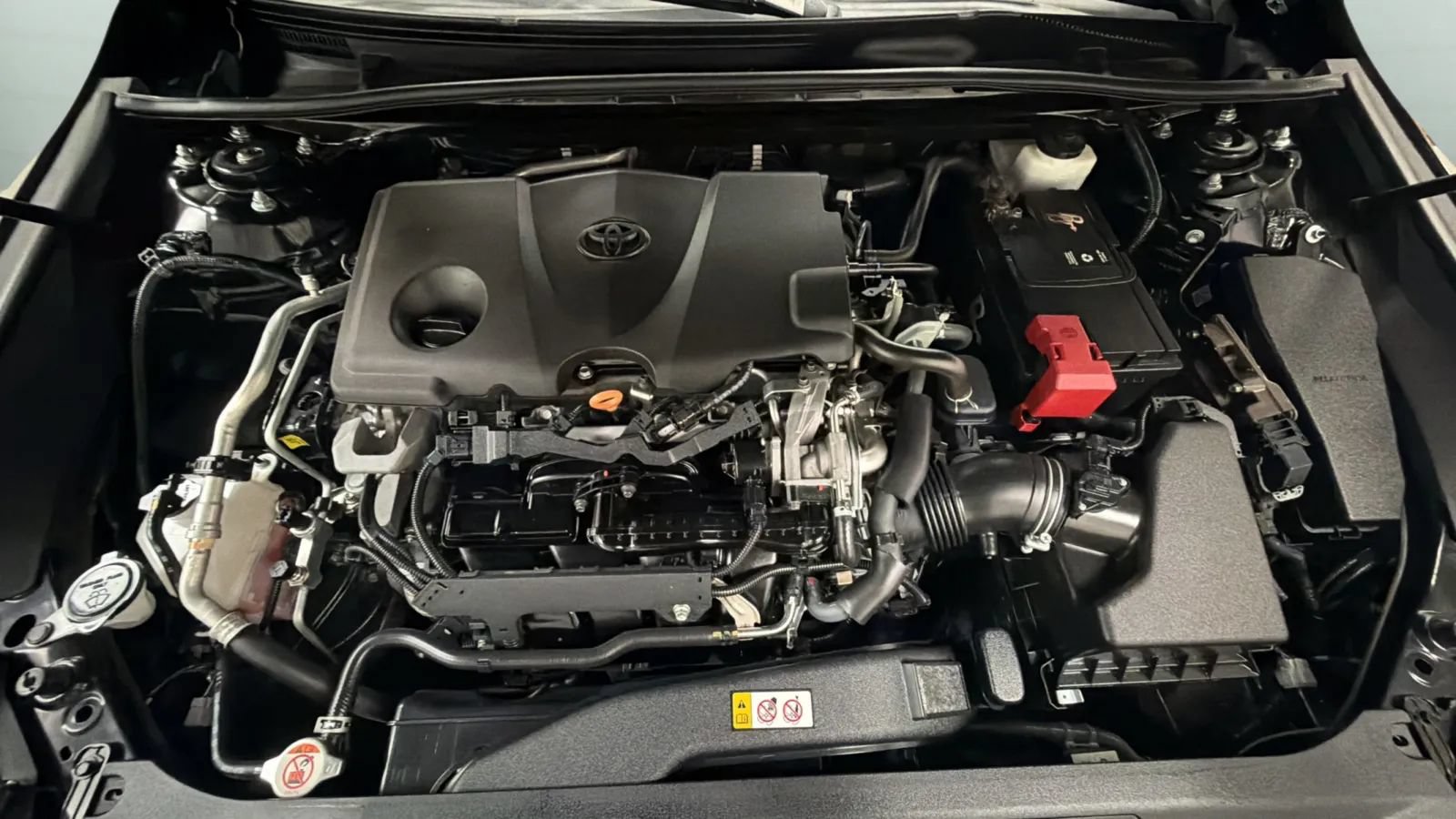 Used 2019 Toyota Camry SE FWD image 22