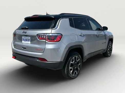 Used 2019 Jeep Compass Trailhawk AWD/4WD image 3