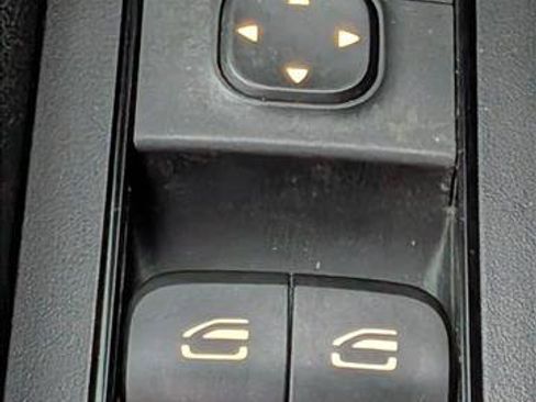 Used 2022 Mercedes-Benz Sprinter 2500 w/ Dashboard Charging Package image 16