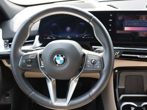 Used 2025 BMW X2 xDrive28i w/ Premium Package AWD/4WD image 13