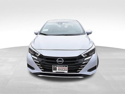 New 2025 Nissan Versa SV w/ Trunk Package FWD image 3