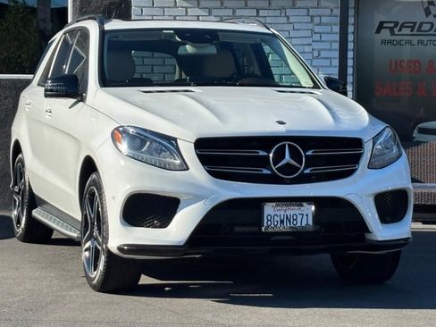 Used 2019 Mercedes-Benz GLE 400 4MATIC w/ Premium 1 Package image 2