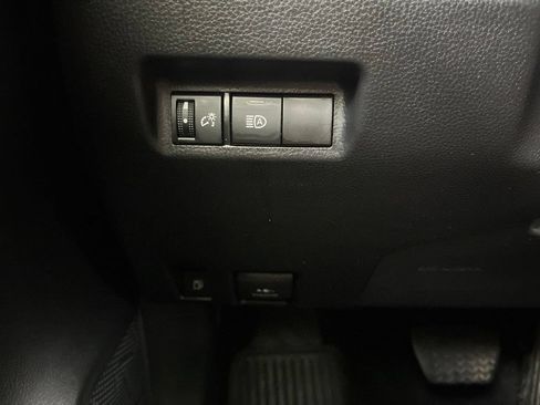 Used 2022 Toyota RAV4 LE AWD/4WD image 57