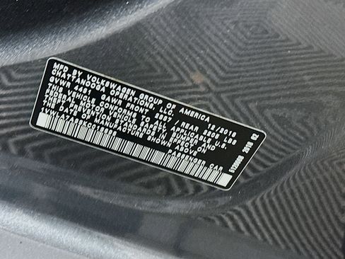 Used 2019 Volkswagen Passat 2.0T Wolfsburg FWD image 12