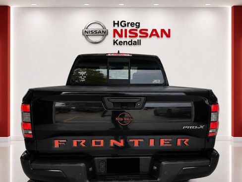 Used 2022 Nissan Frontier Pro-X RWD image 6