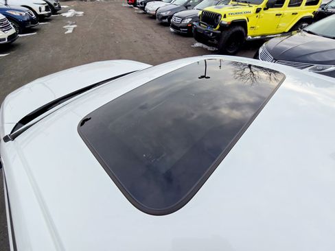 Used 2023 Honda Accord Touring image 18