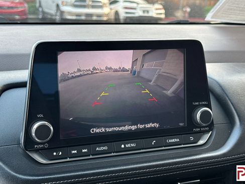 Used 2023 Nissan Rogue SV FWD image 23